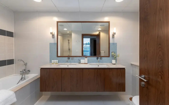 Stunning 3BR at the Palm w Beach Access