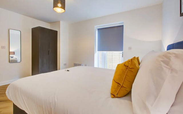 Hybrid Resi - Mitcham
