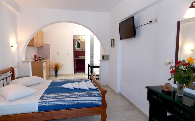 Stella Naxos Island