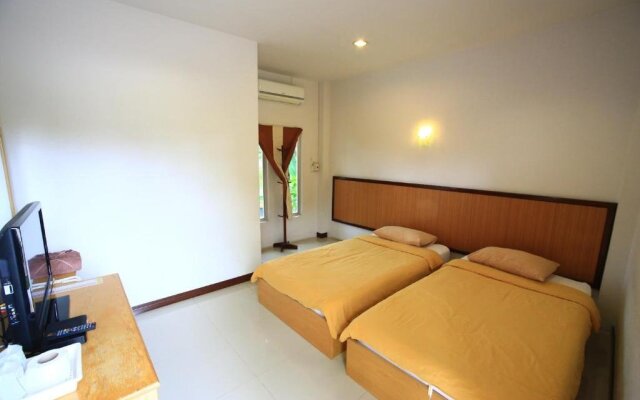 Baanpooya Hotel and Resort