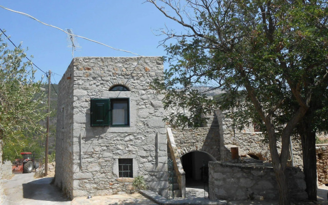 Spitakia