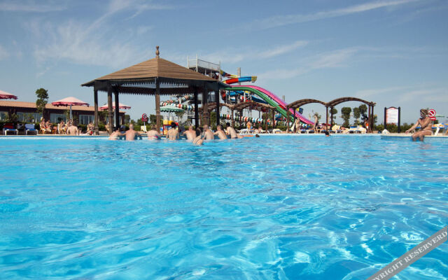 SUNRISE Alora Aqua Park Resort