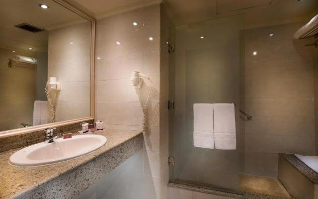 Pyramisa Suites Hotel Cairo