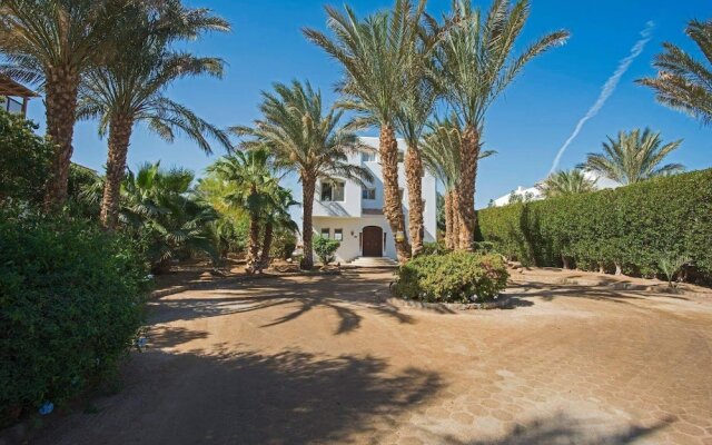 Charming Villa in El Gouna with Pool