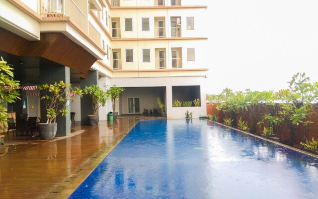 Minimalist Tamansari Mahogany Studio Apartment with City View