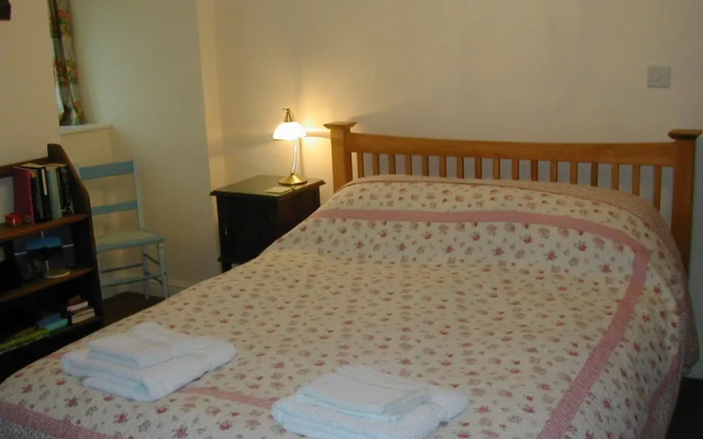Alltybrain Farm Cottages and B&B
