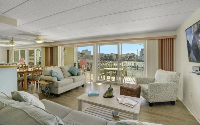 Thunder Island 139d 2 Bedroom Condo by RedAwning
