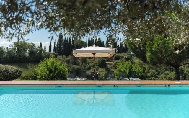 Country Villa In Tuscan Hills