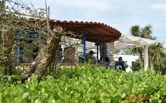 Marina Club Hotel