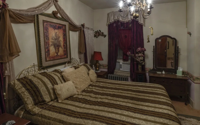 Armour's Hotel