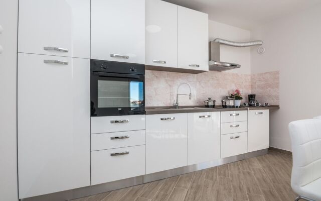 Pool Apartment Bakija 2