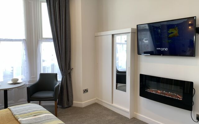 Marlborough Sea View Holiday Apartments