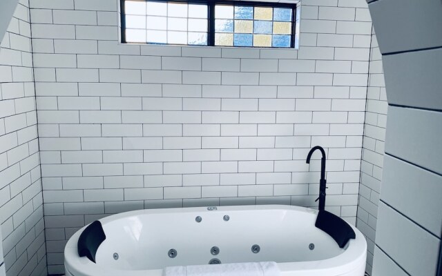 The Manor Basket Range