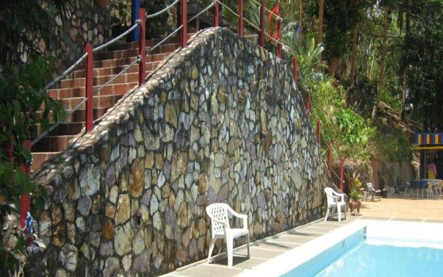 Dive Link Coron Adventure Island Resort
