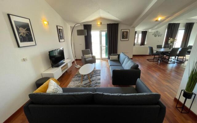 Apartments Cavar