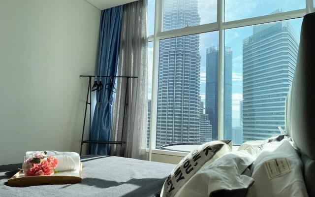 Sky Suite KLCC by Summer