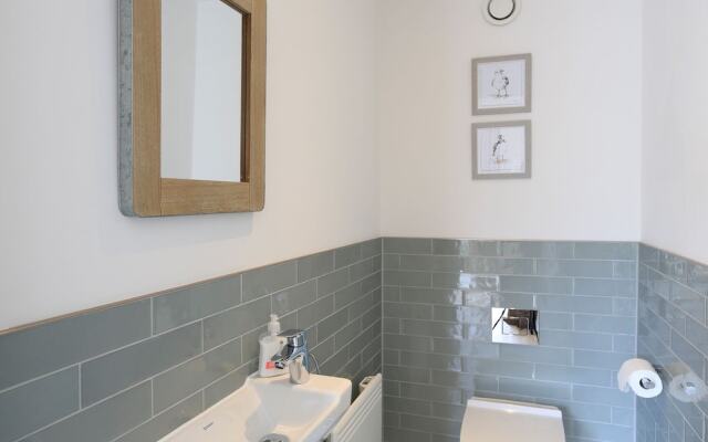 Saltstone, 3 Island Place