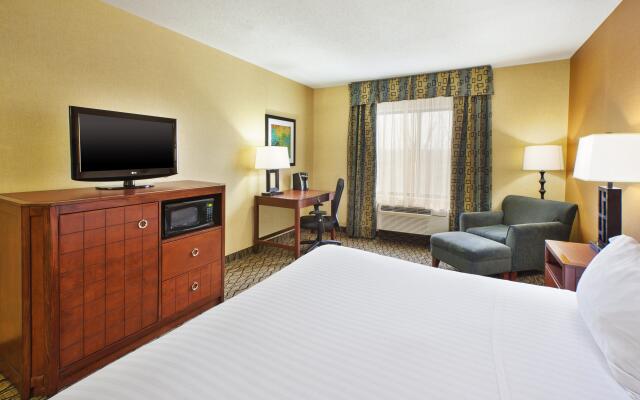 Holiday Inn Express Hotel & Suites Belleville by IHG