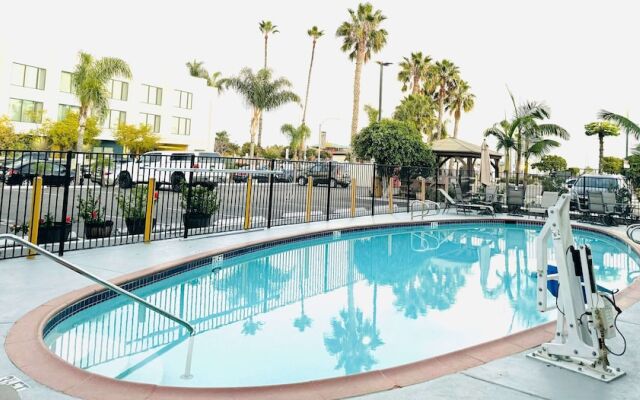 Ramada by Wyndham San Diego Airport