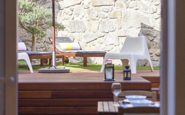 Pinheiro Terrace Downtown Apartment by DA'HOME