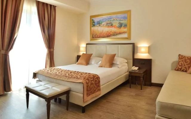 Hotel Athena