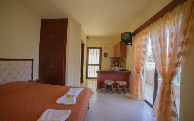 Toulas Apartments