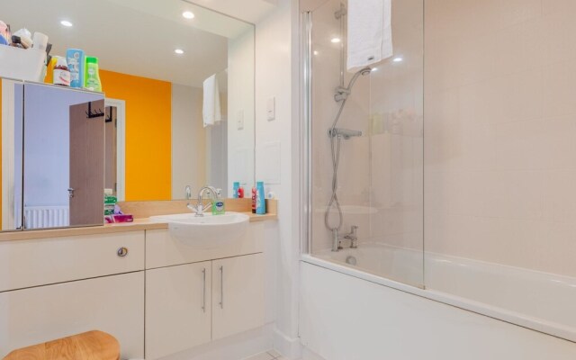 Quirky 1BD Flat W/gym & City Views Dalston!