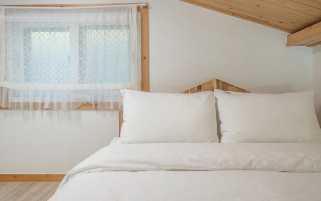Yeosu Arum Oceanview Whole House Pension