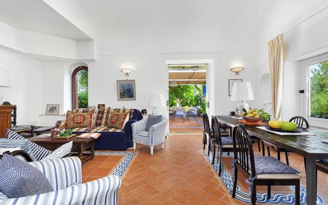 Charming Villa in Capri with pool and sea-view-VILLA MARINA