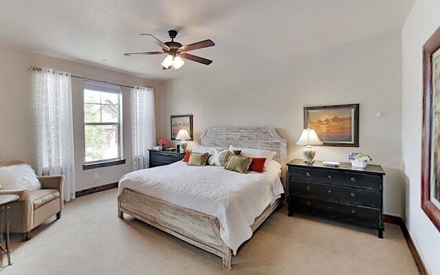 999wabig 4 Bedroom Home