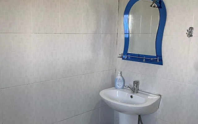 Nando Guest House