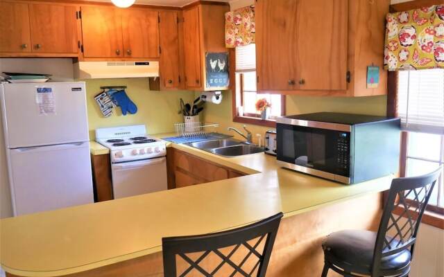 Queen Bee - 2 Br Home