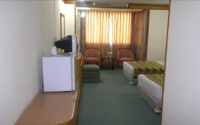 PathumThani Place Hotel