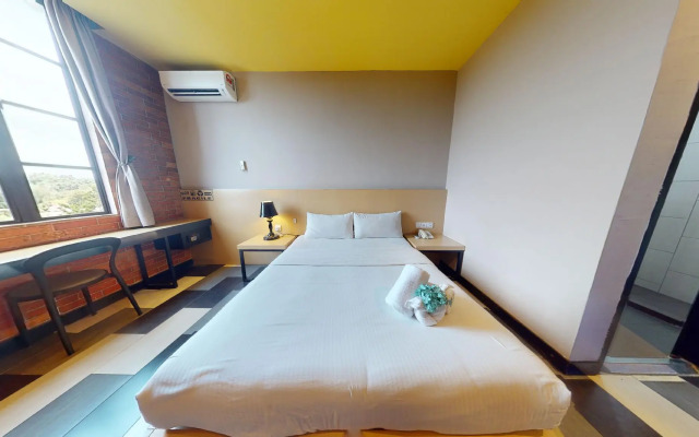 the youniQ Hotel