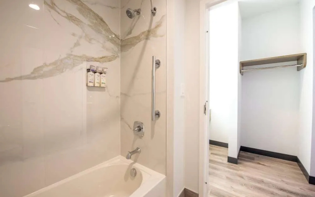 Express INN & Suites