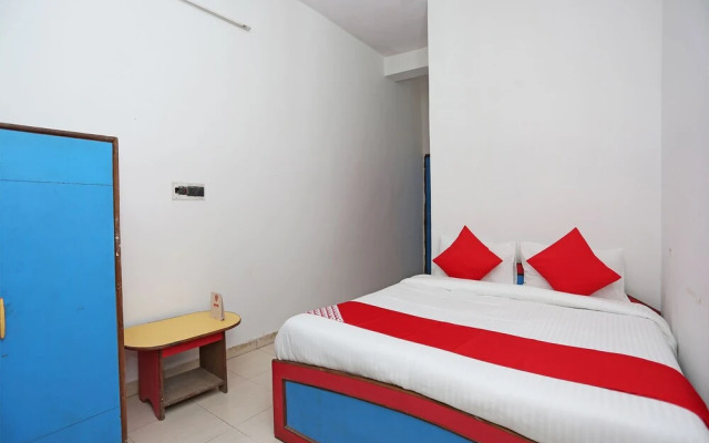 Oyo 28006 Hotel President