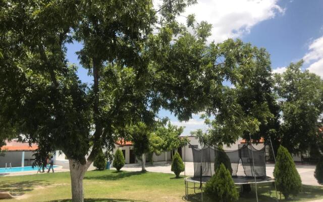 La Ilusión Hotel Campestre y Balneario
