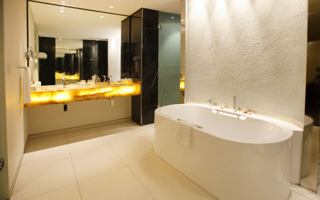 African Pride 15 On Orange Hotel