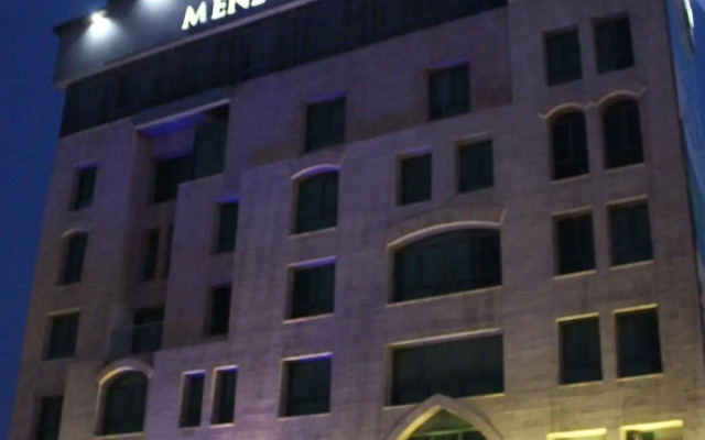 Meneur Hotel