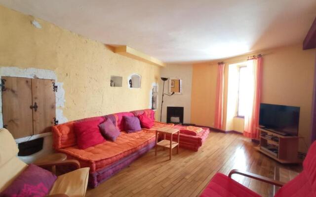 Appartement au coeur du village- Ref12