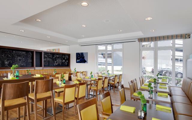 Holiday Inn Express Bremen Airport by IHG