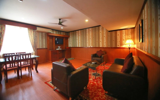 Madathil Regency Hotel