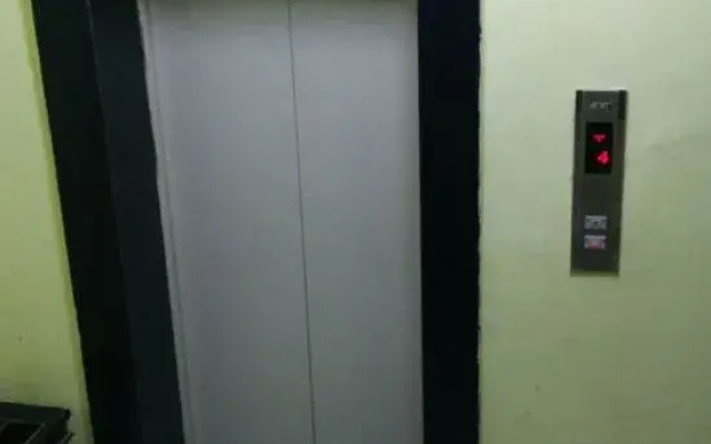 Yongzhou Hongfeng Express Business Hotel