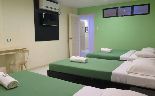 Royale House Hotel Davao powered by Cocotel
