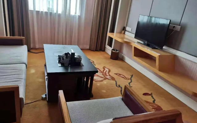 Vienna Hotel (Huizhou Qiuchang Yingbin Road)