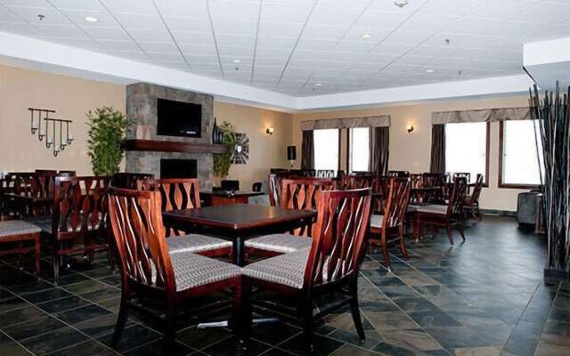 Paradise Inn & Suites Valleyview