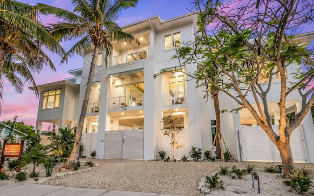 Sandbar Social in Siesta Key