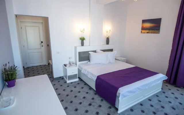 Hotel Tadora