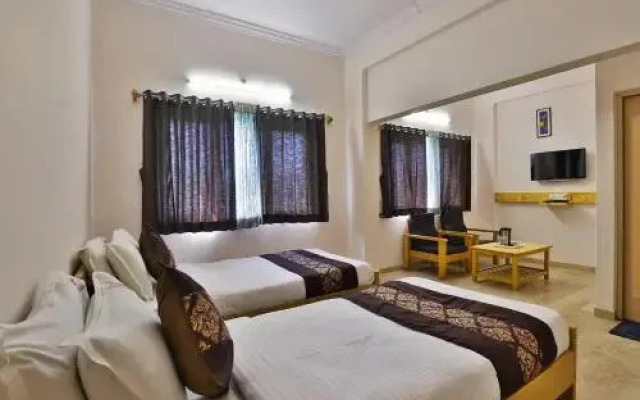 Tree Top Residency by OYO Rooms