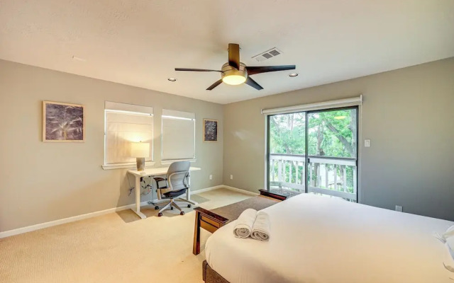 Waterfront Seguin Lake House Near Downtown